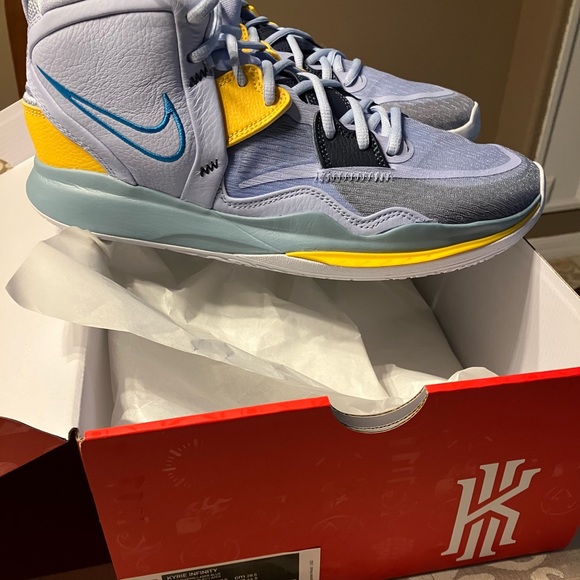 Nike Kyrie Infinity Men Shoe - Picture 3 of 7